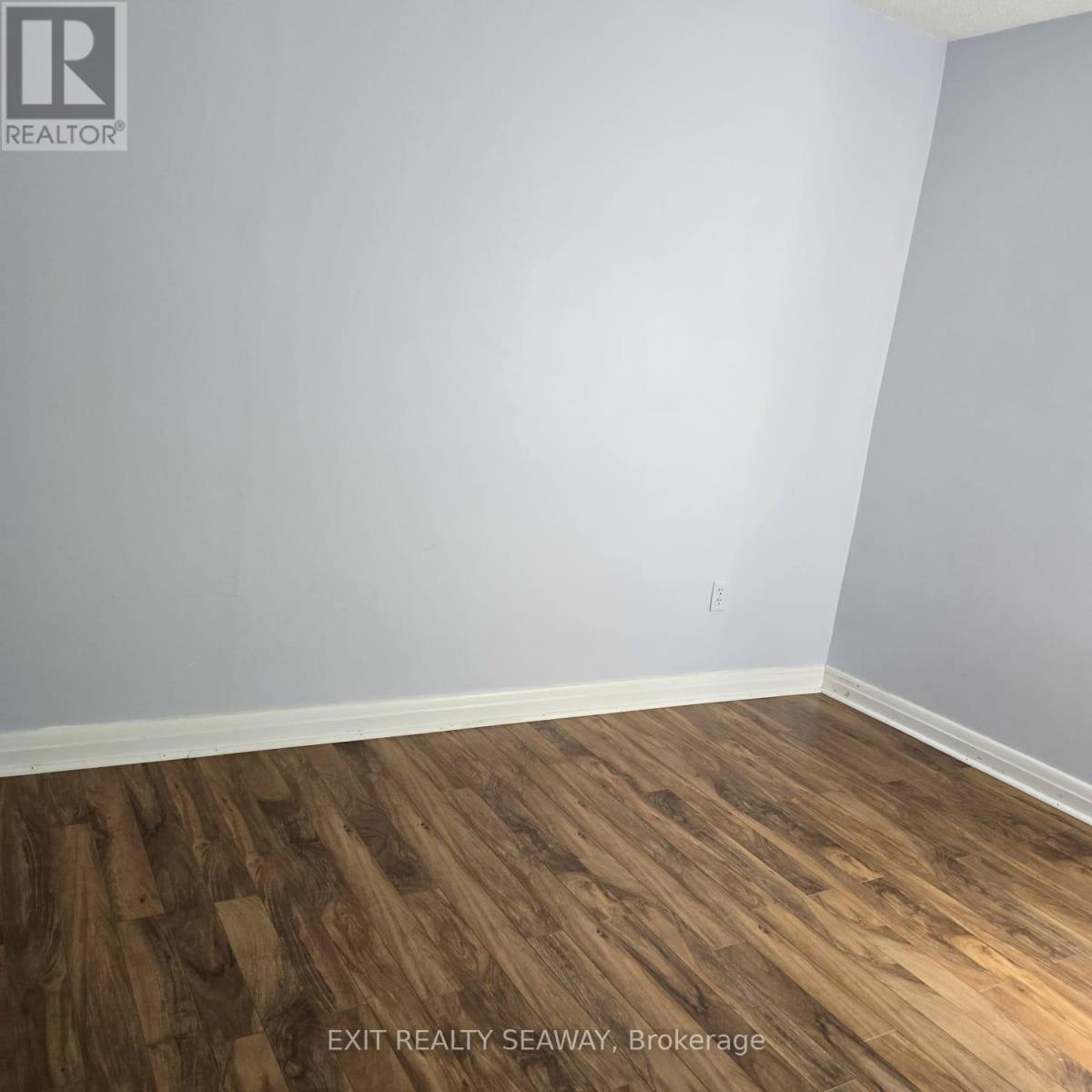 8154 Victoria Street Property Photo 10