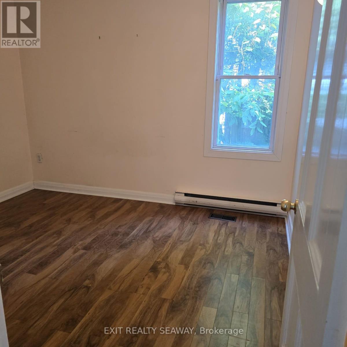 8154 Victoria Street Property Photo 11