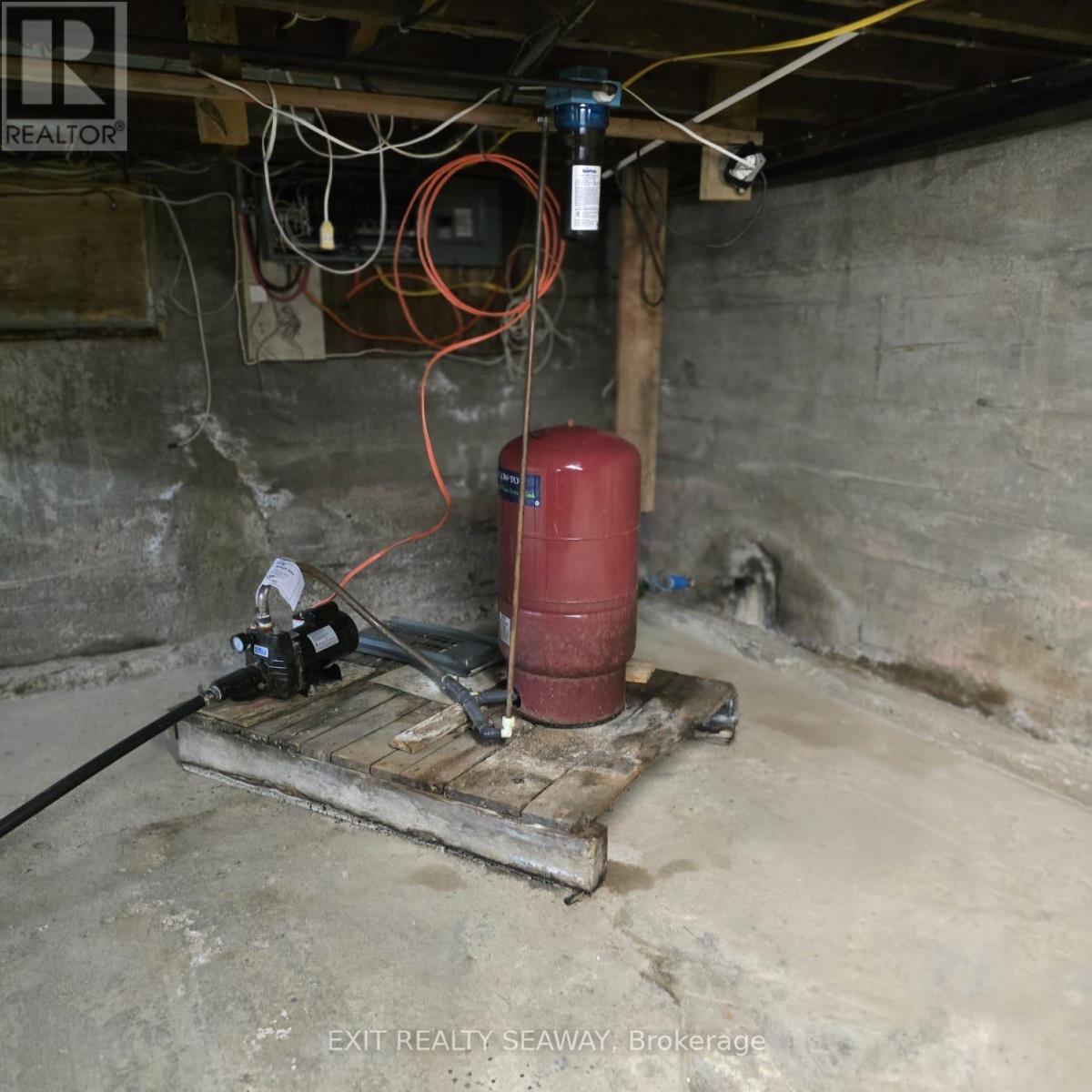 8154 Victoria Street Property Photo 16