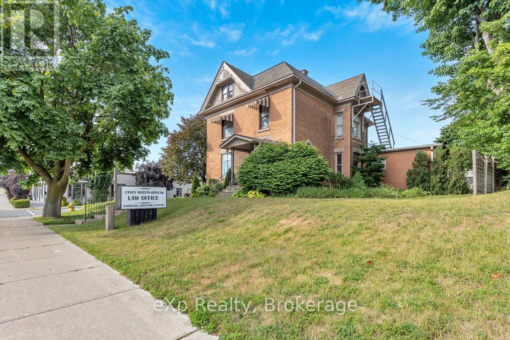 22 Harvey Street Property Photo 3