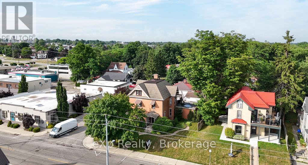 22 Harvey Street Property Photo 11