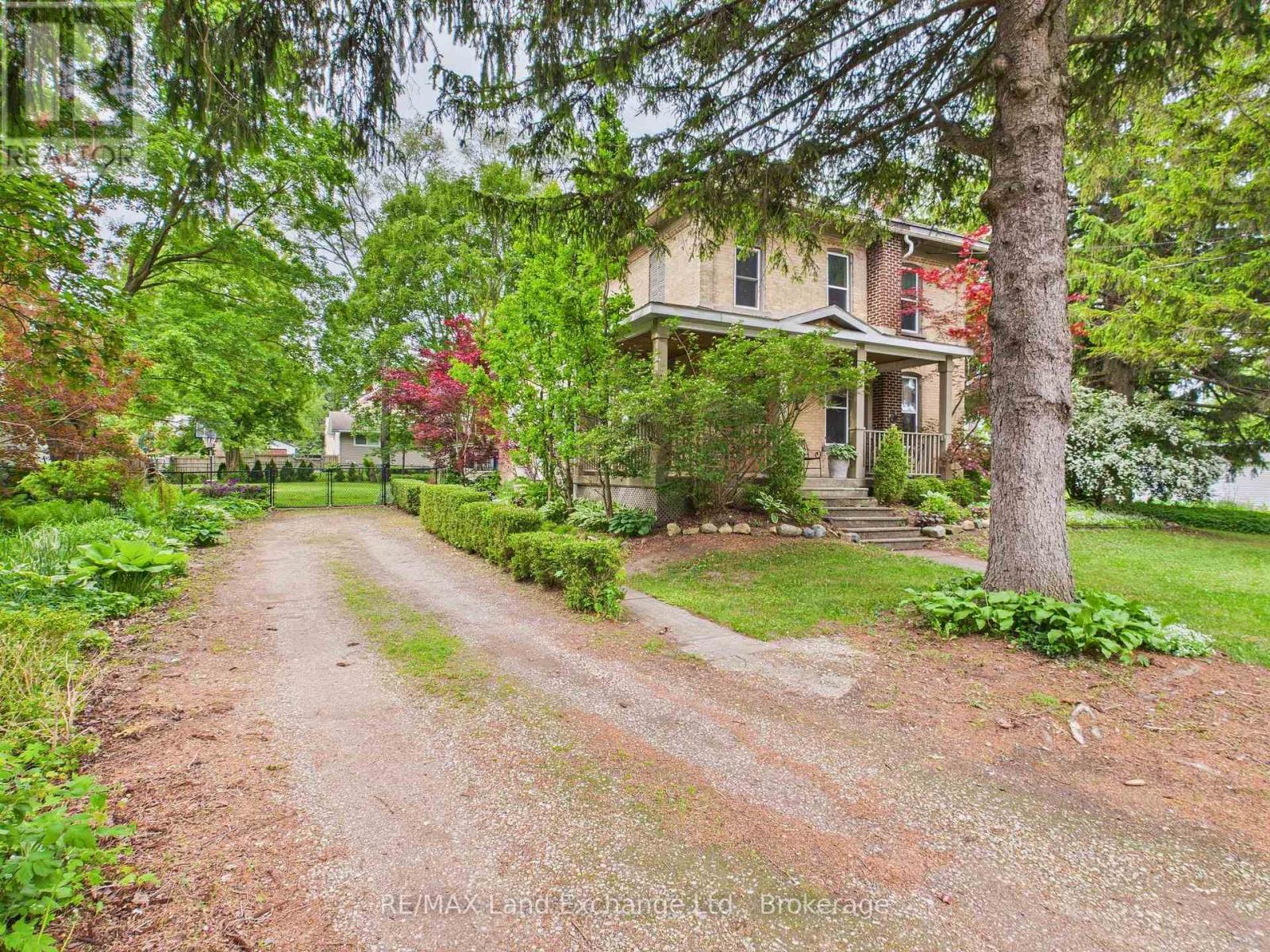 20 QUEEN STREET Property Photo 1