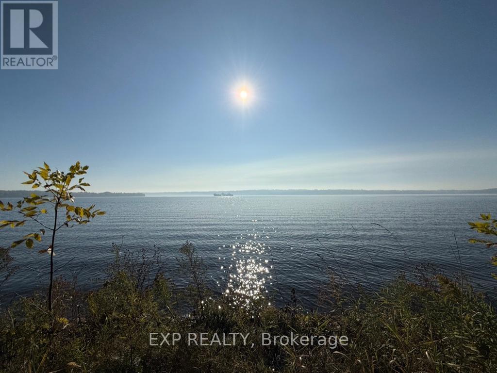 669 N Shore Dr E Property Photo 1