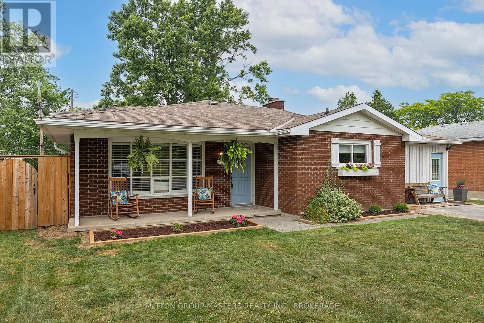 76 Smithfield Crescent Property Photo 1