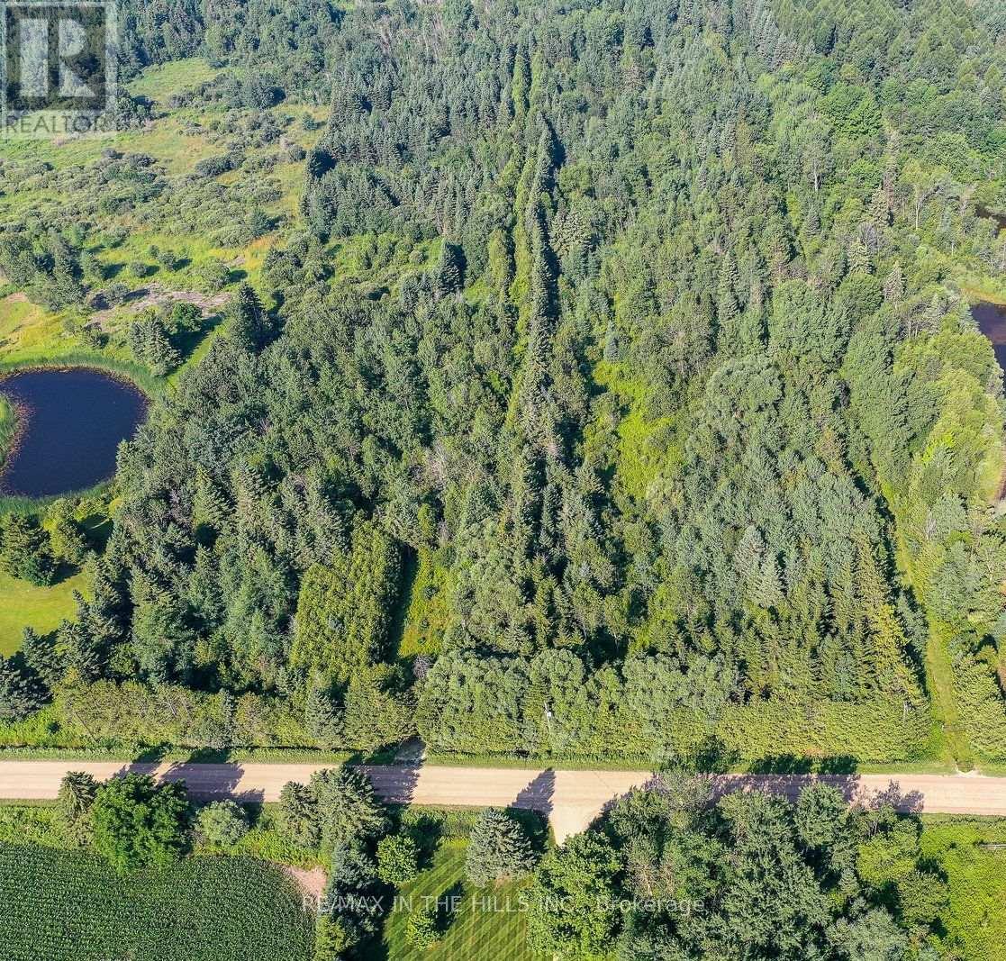 333130 7th Line Property Photo 1