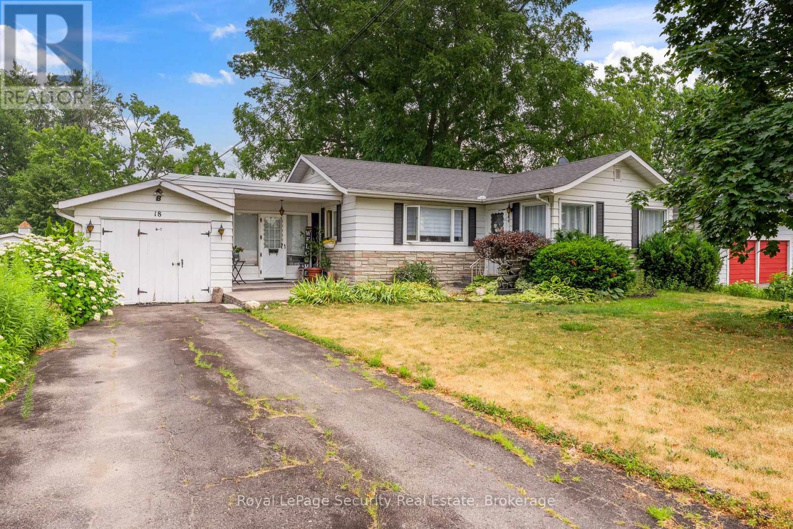 18 Ashley Street Property Photo 1
