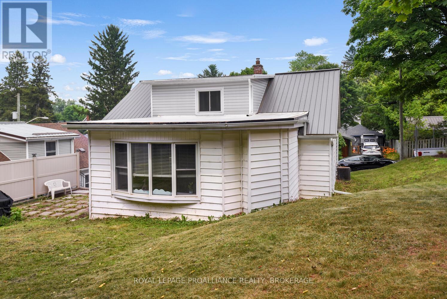 16 Mccready Street Property Photo 32