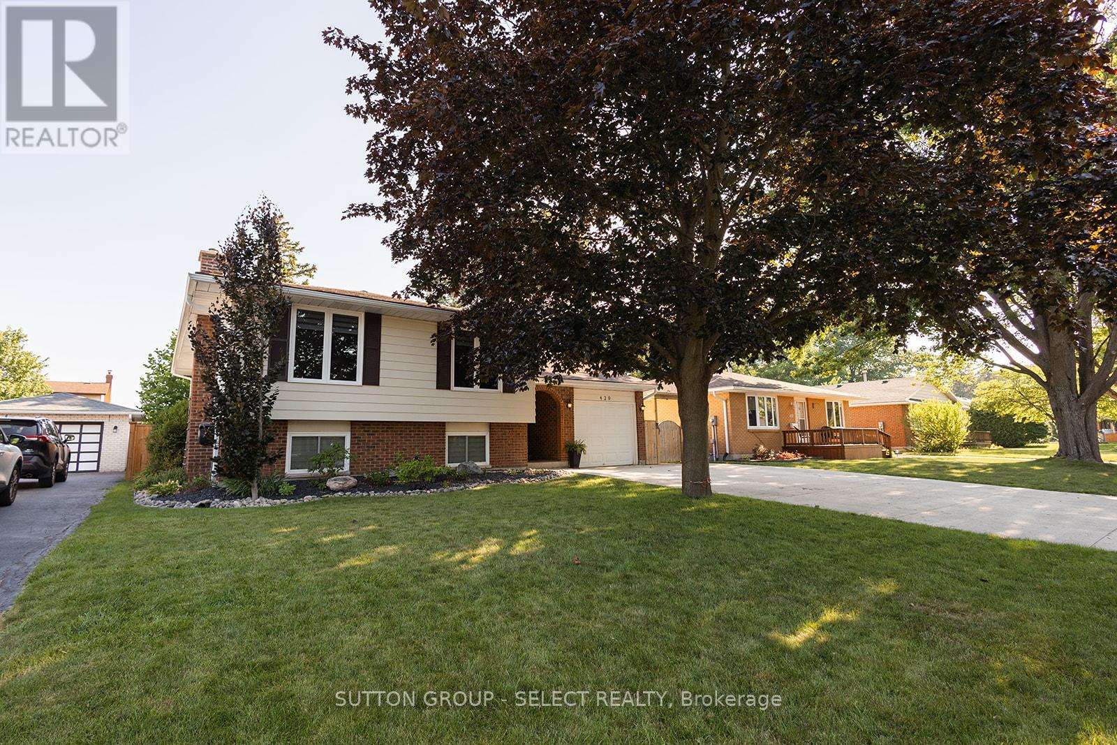 429 Treewood Crescent Property Photo 1