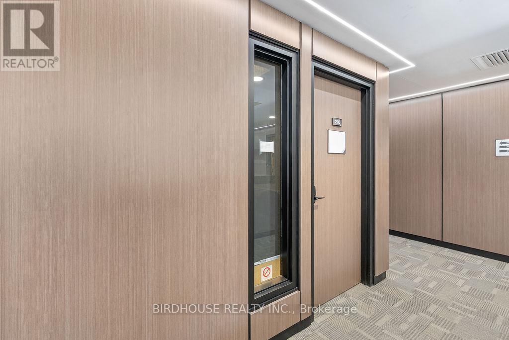 205 - 189 Kent Street W Property Photo 2
