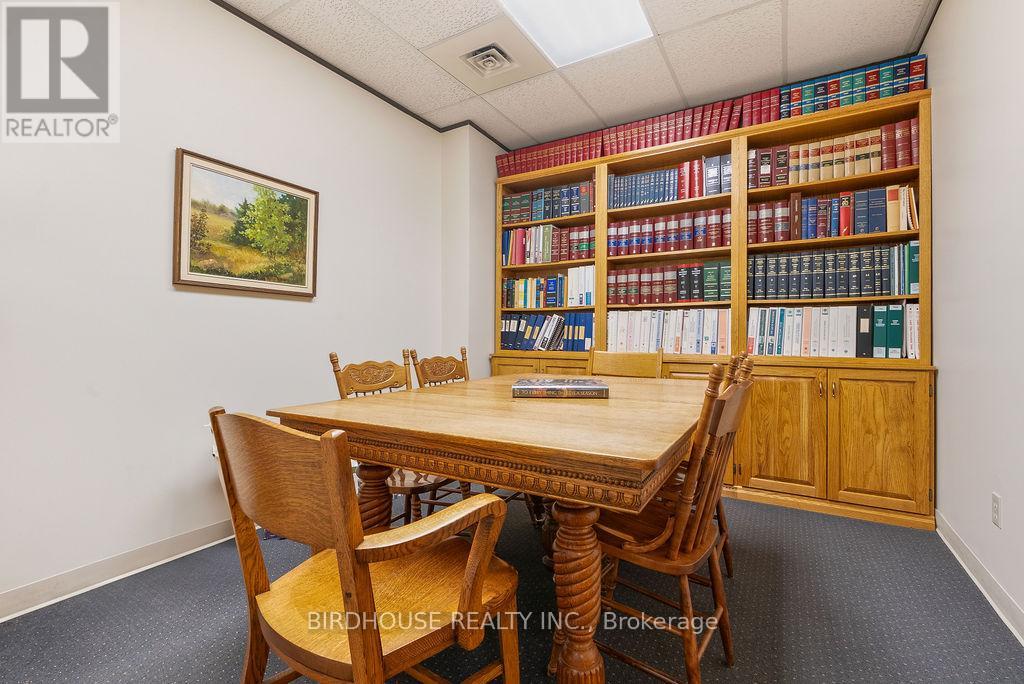 205 - 189 Kent Street W Property Photo 4