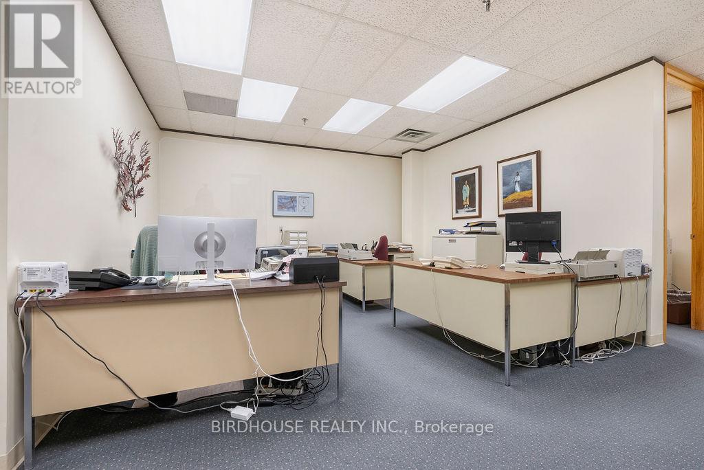 205 - 189 Kent Street W Property Photo 7