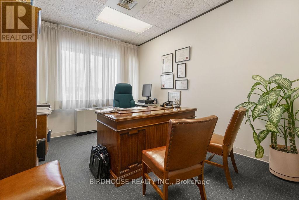 205 - 189 Kent Street W Property Photo 10