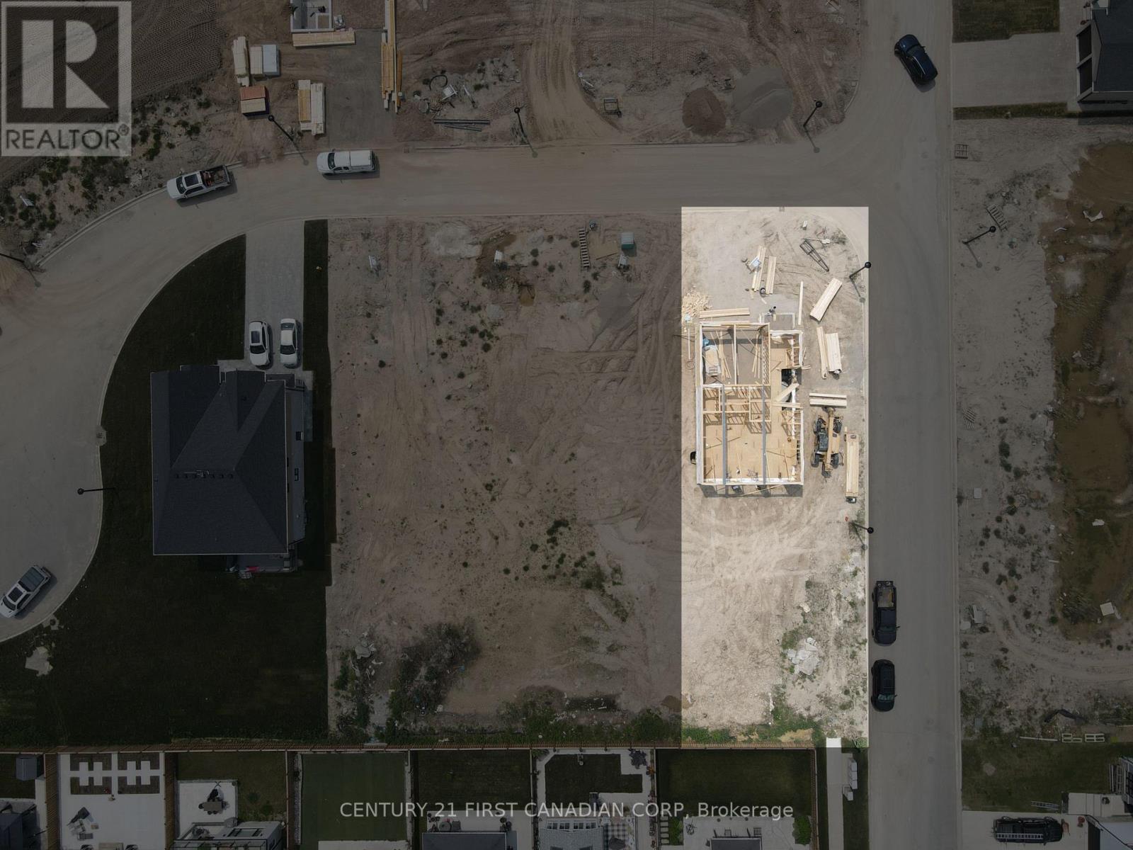 1382 Shields Place E Property Photo 3