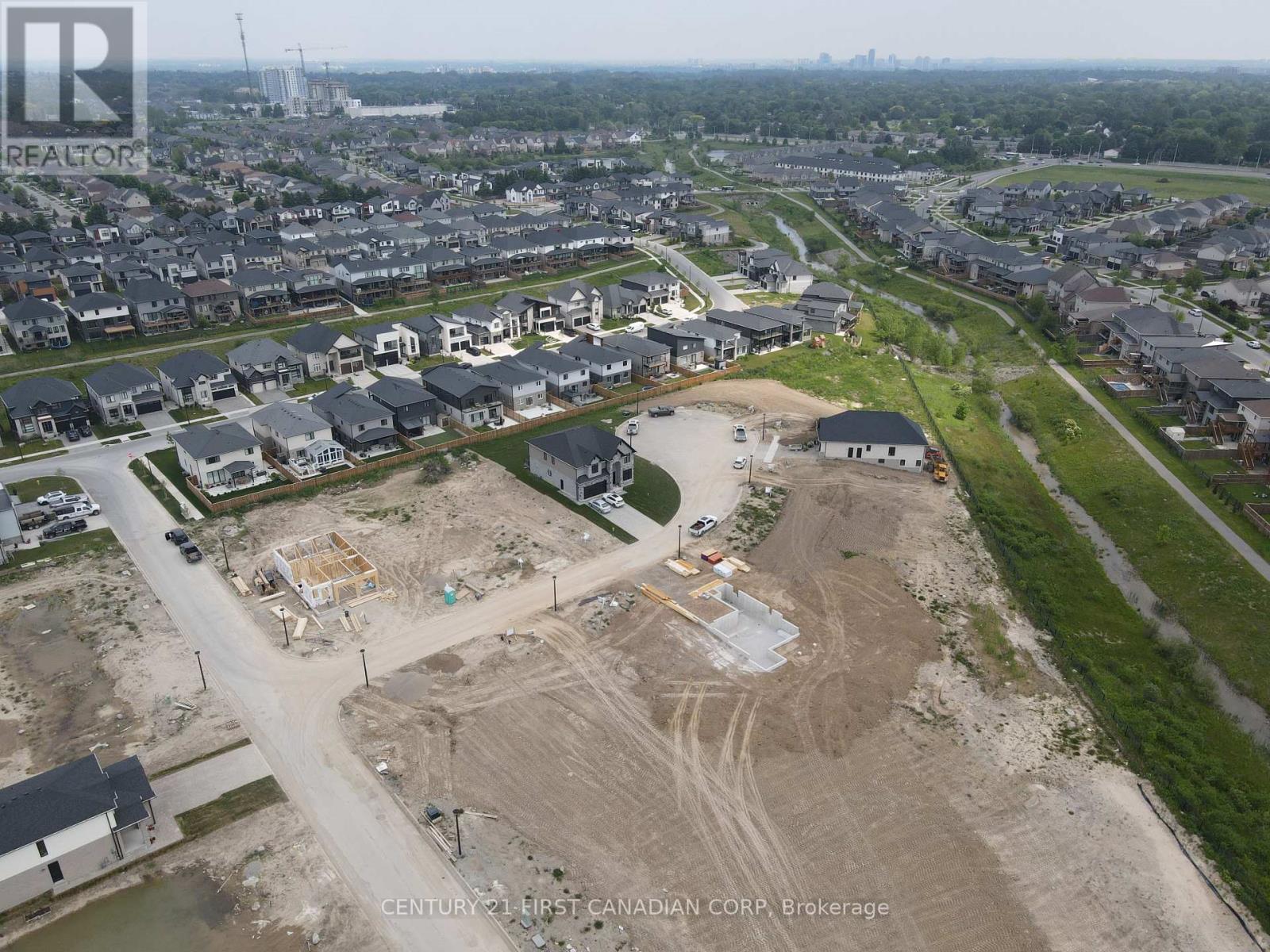 1382 Shields Place E Property Photo 4