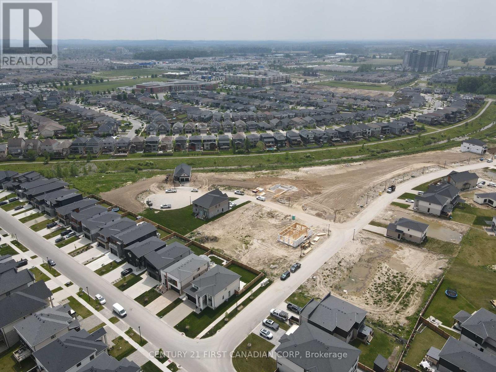 1382 Shields Place E Property Photo 5