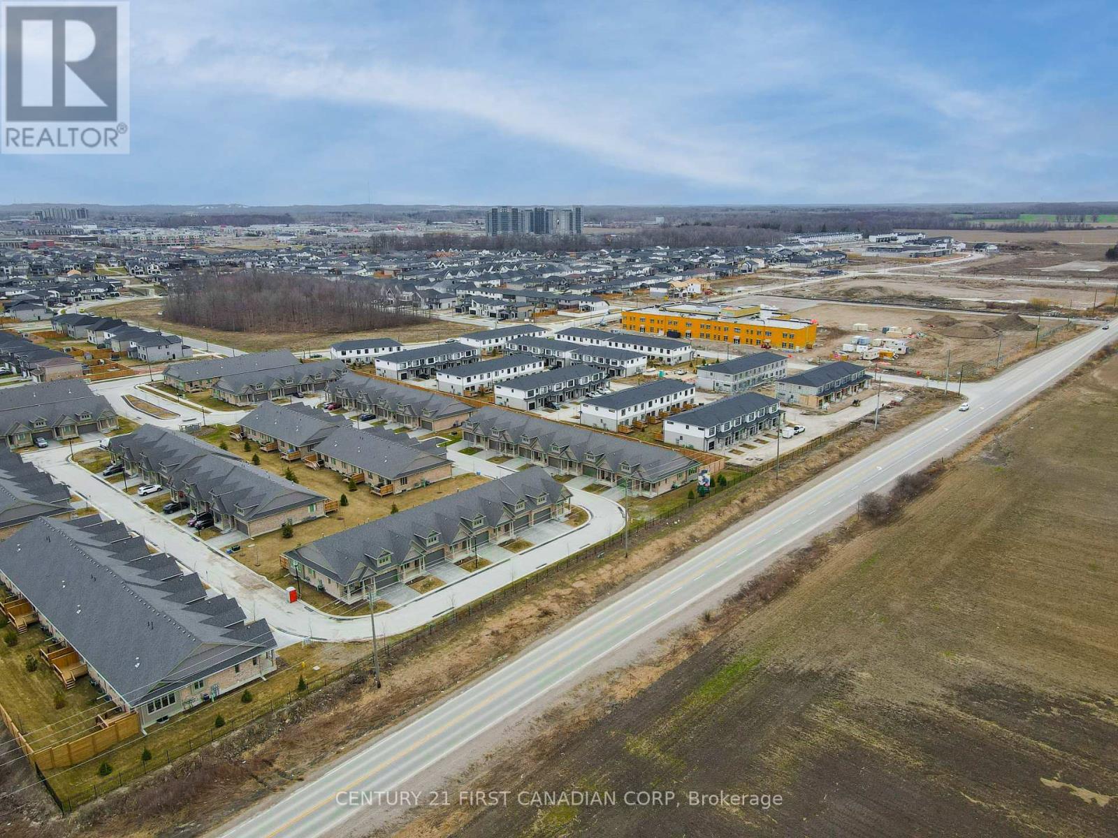 1382 Shields Place E Property Photo 6