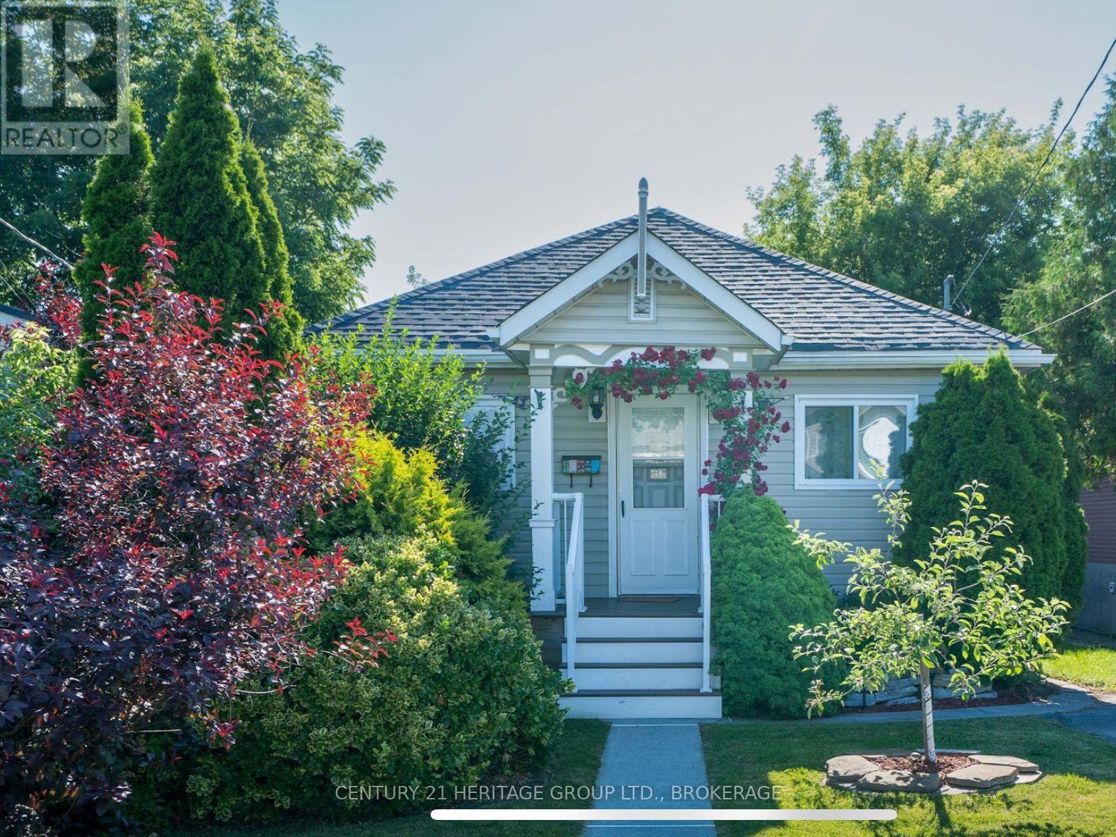 31 Fergus Street Property Photo 1