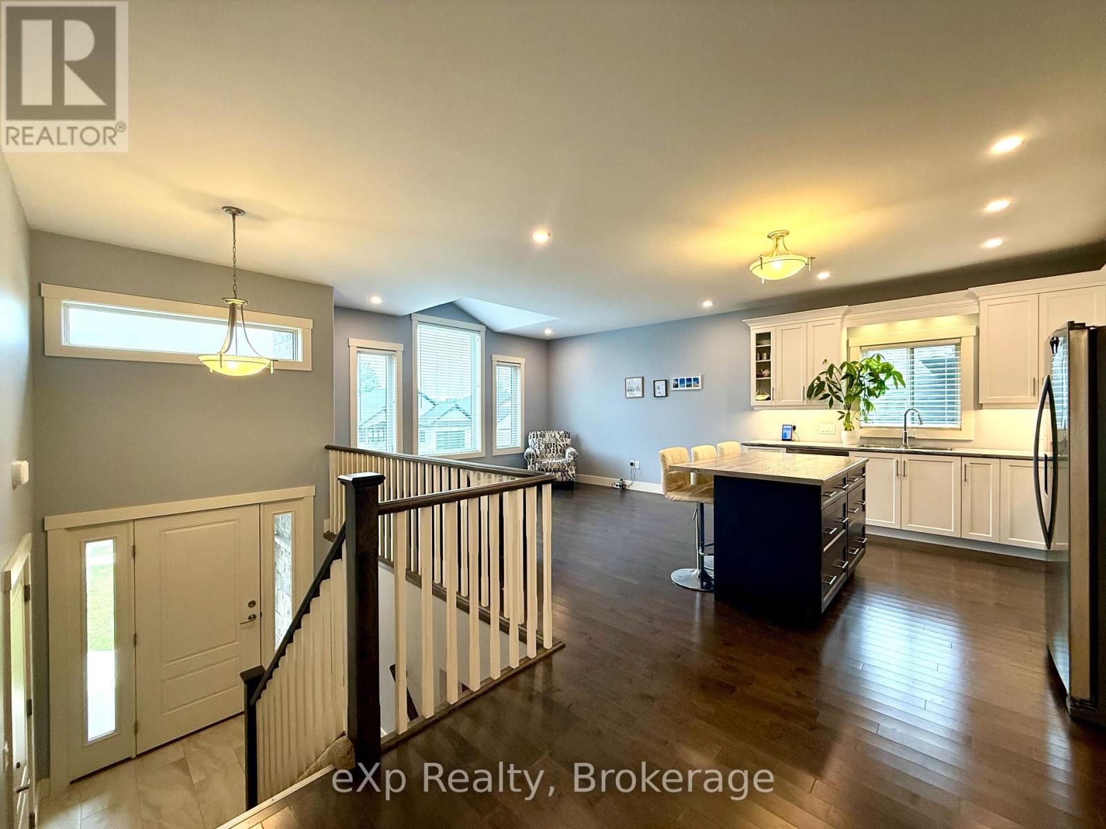 161 17th Ave A Property Photo 5