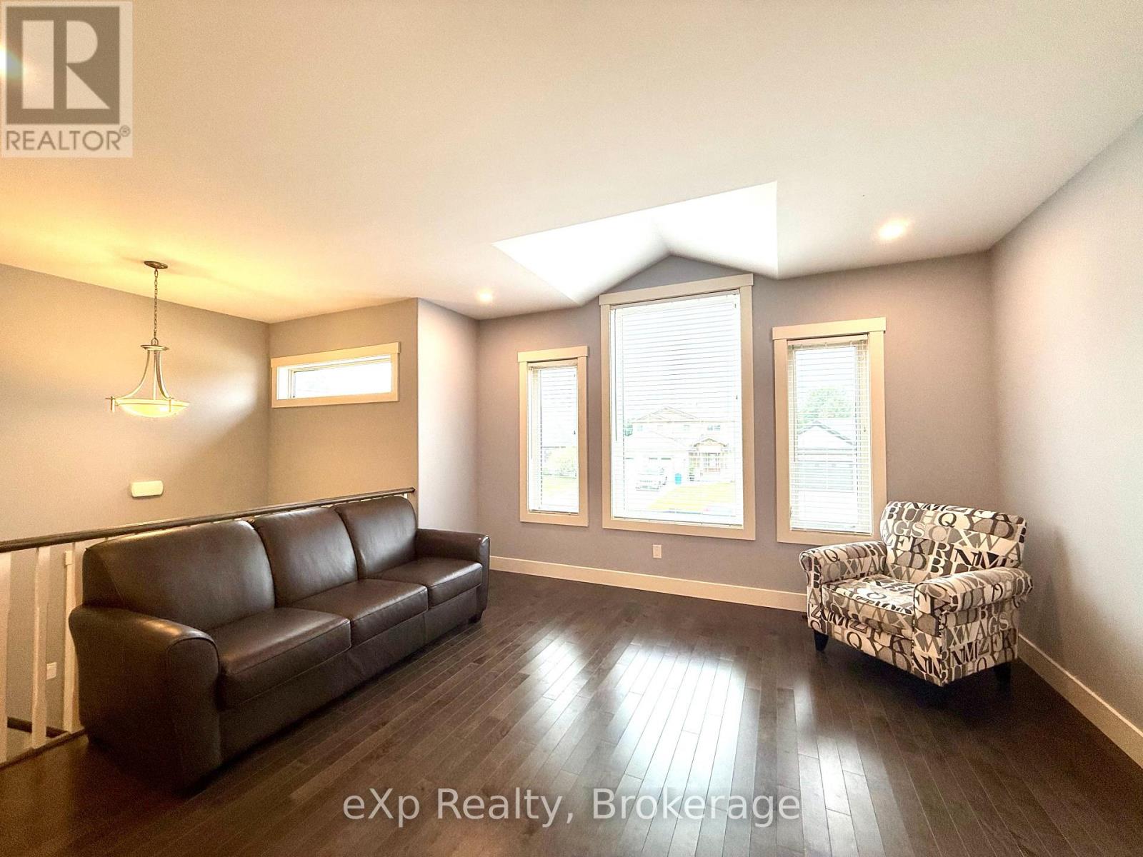 161 17th Ave A Property Photo 7