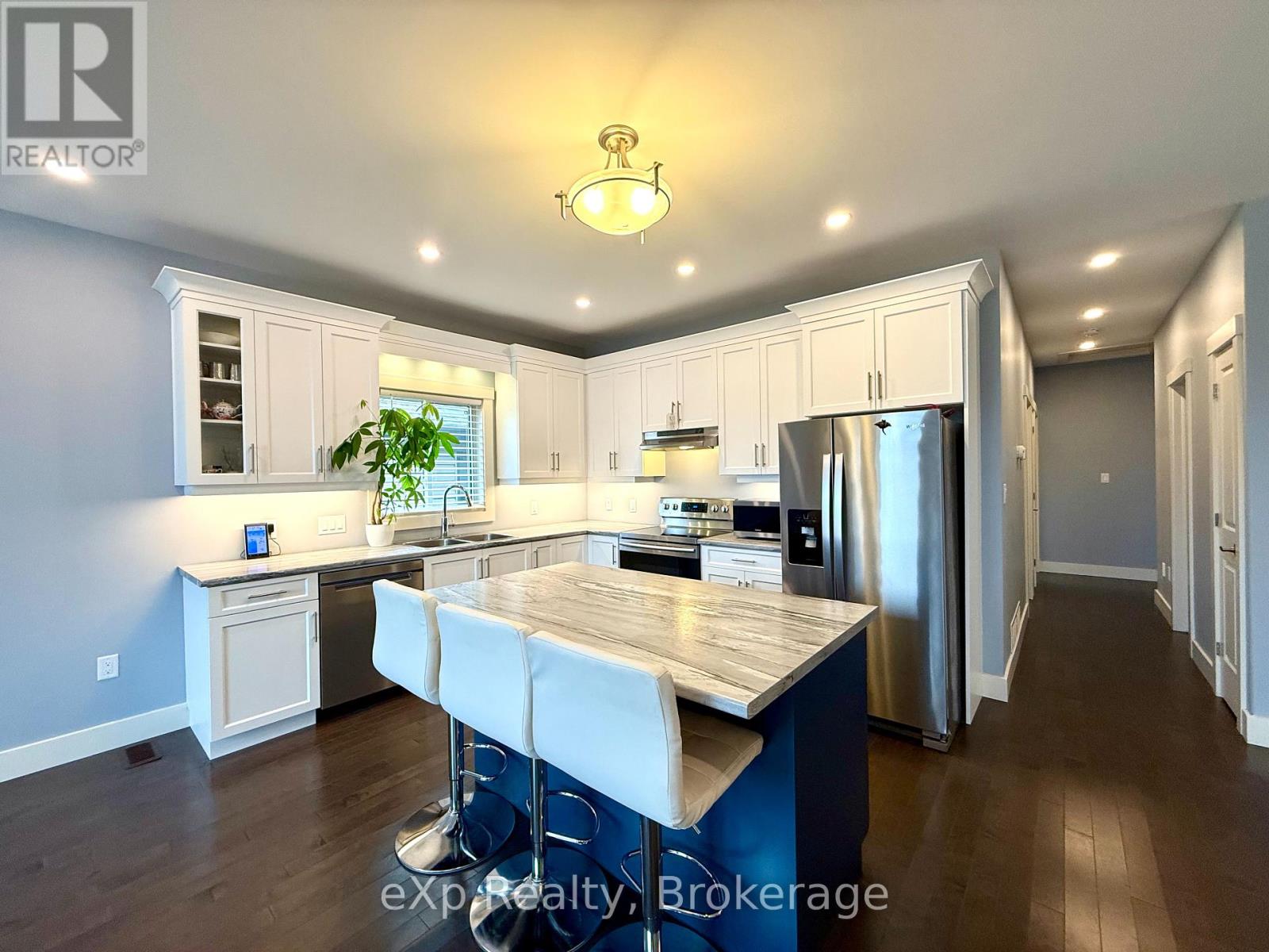 161 17th Ave A Property Photo 10