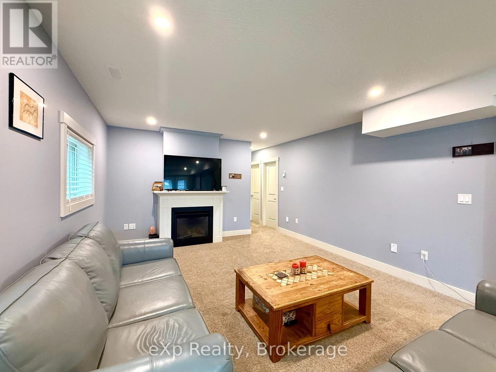 161 17th Ave A Property Photo 23