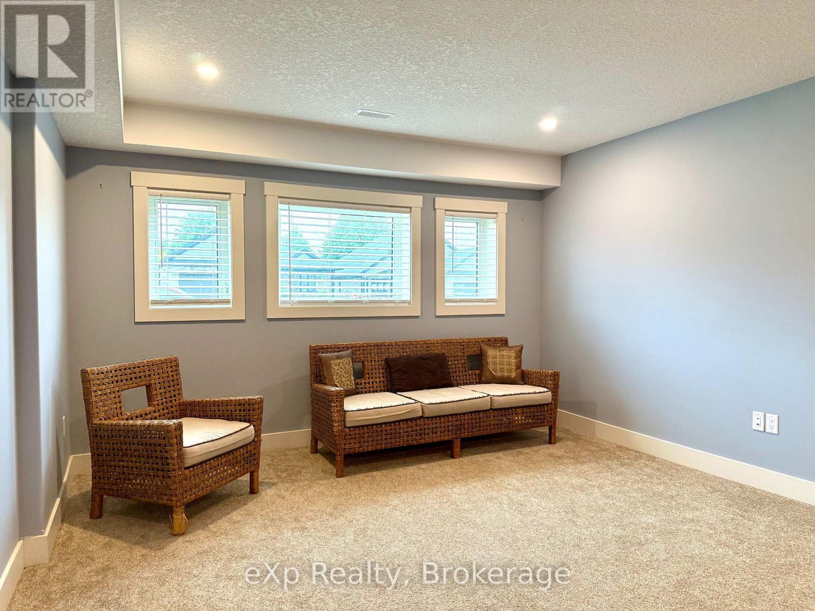 161 17th Ave A Property Photo 24