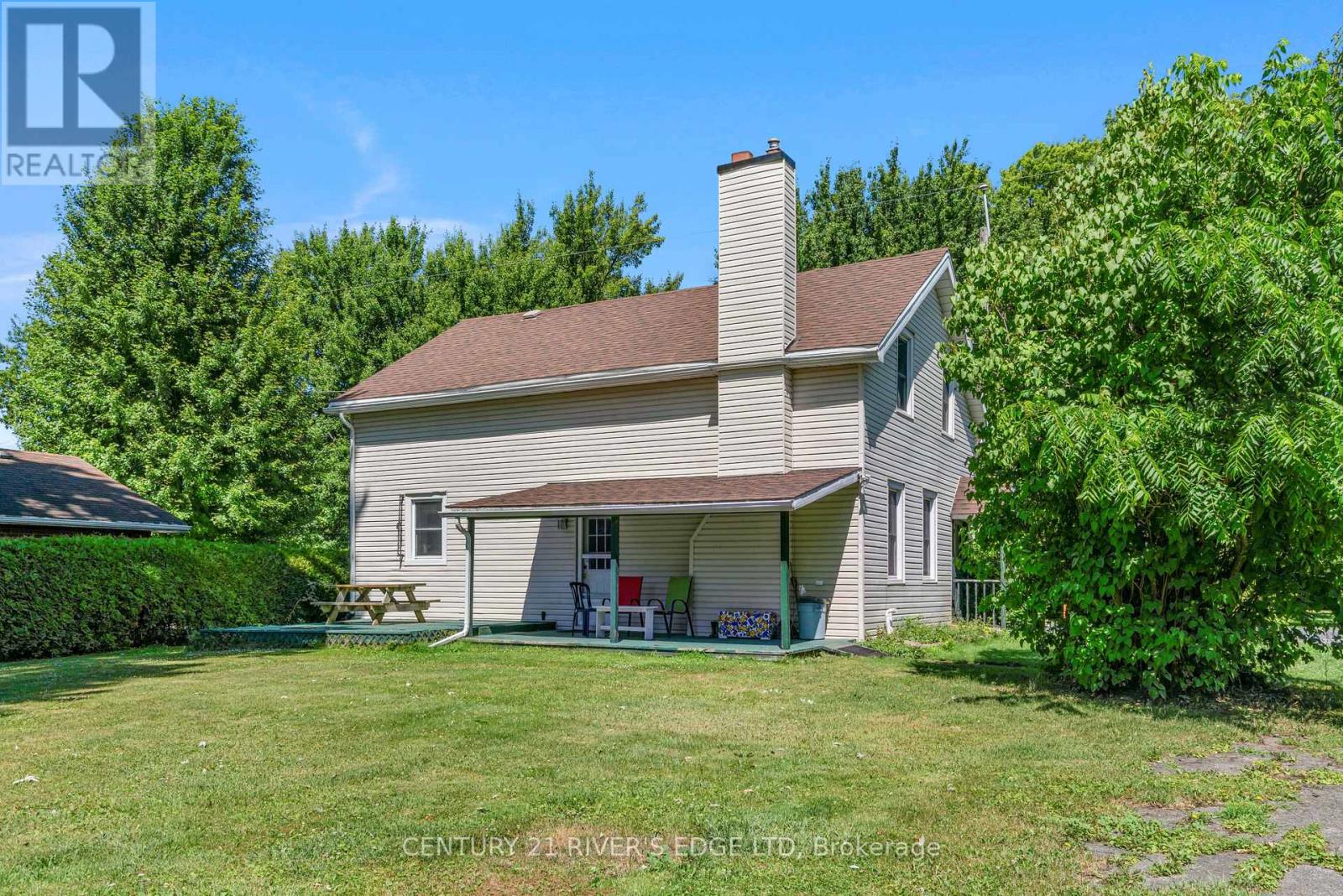 12084 LAKESHORE DRIVE Property Photo 1