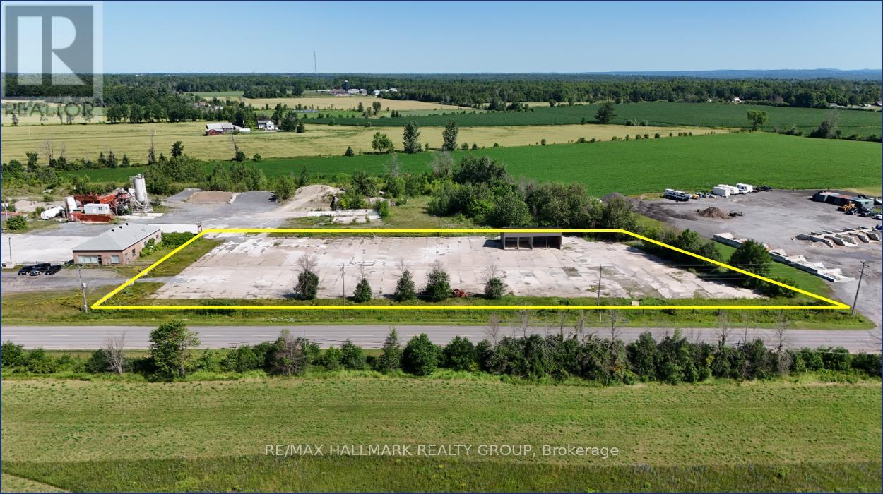 482 Russett Drive Property Photo 2