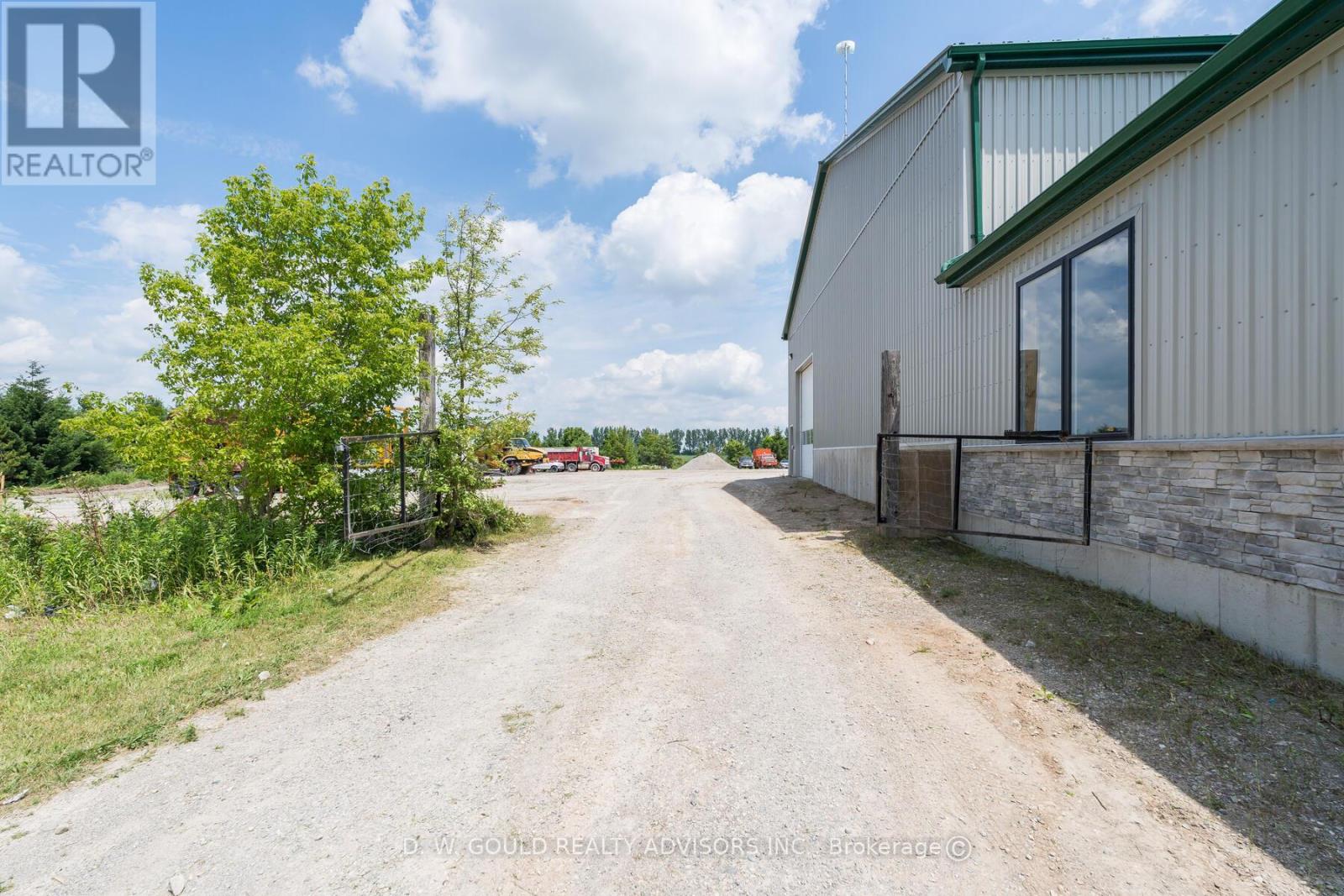 191279 Thirteen Line Property Photo 10