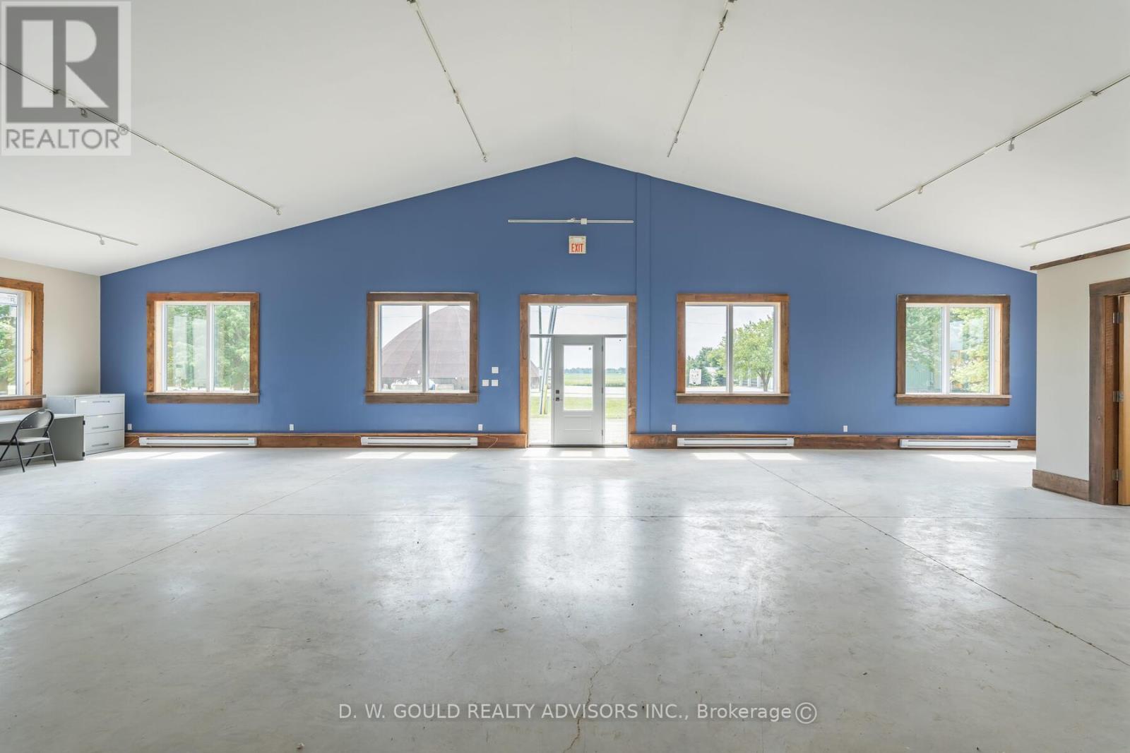 191279 Thirteen Line Property Photo 29