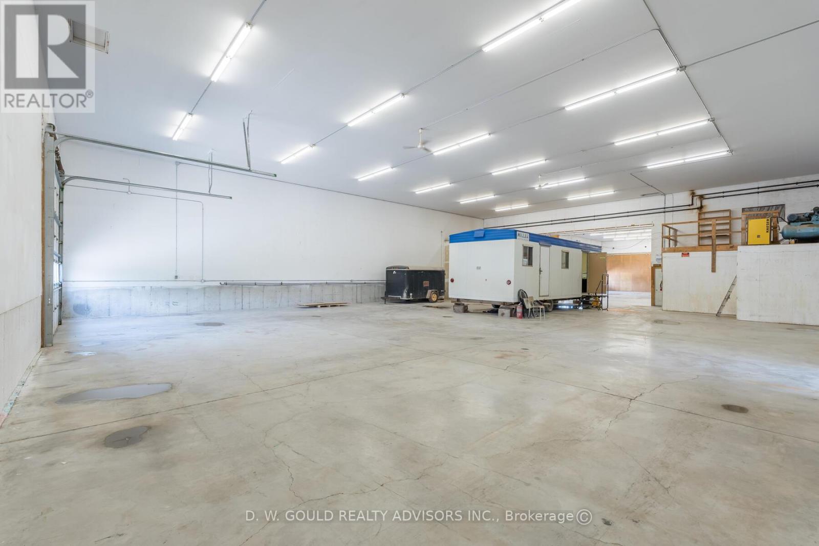 191279 Thirteen Line Property Photo 16