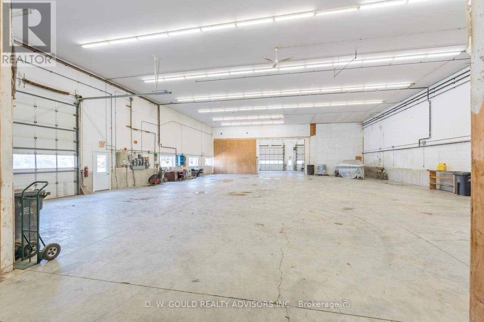 191279 Thirteen Line Property Photo 17