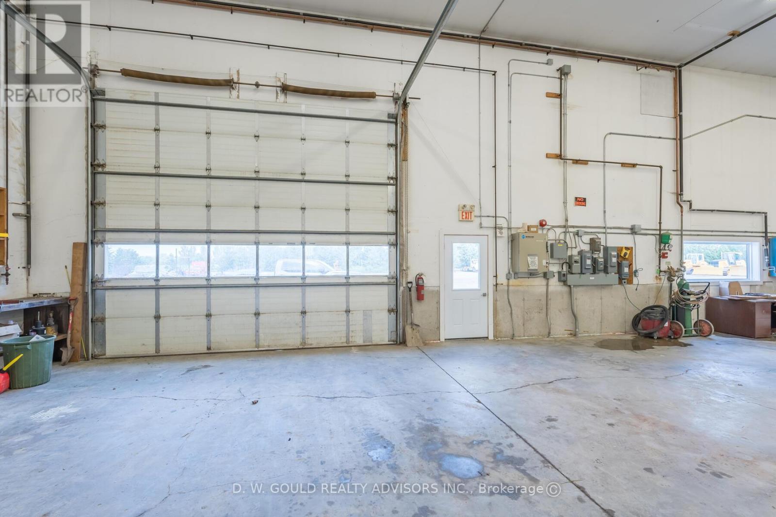 191279 Thirteen Line Property Photo 23