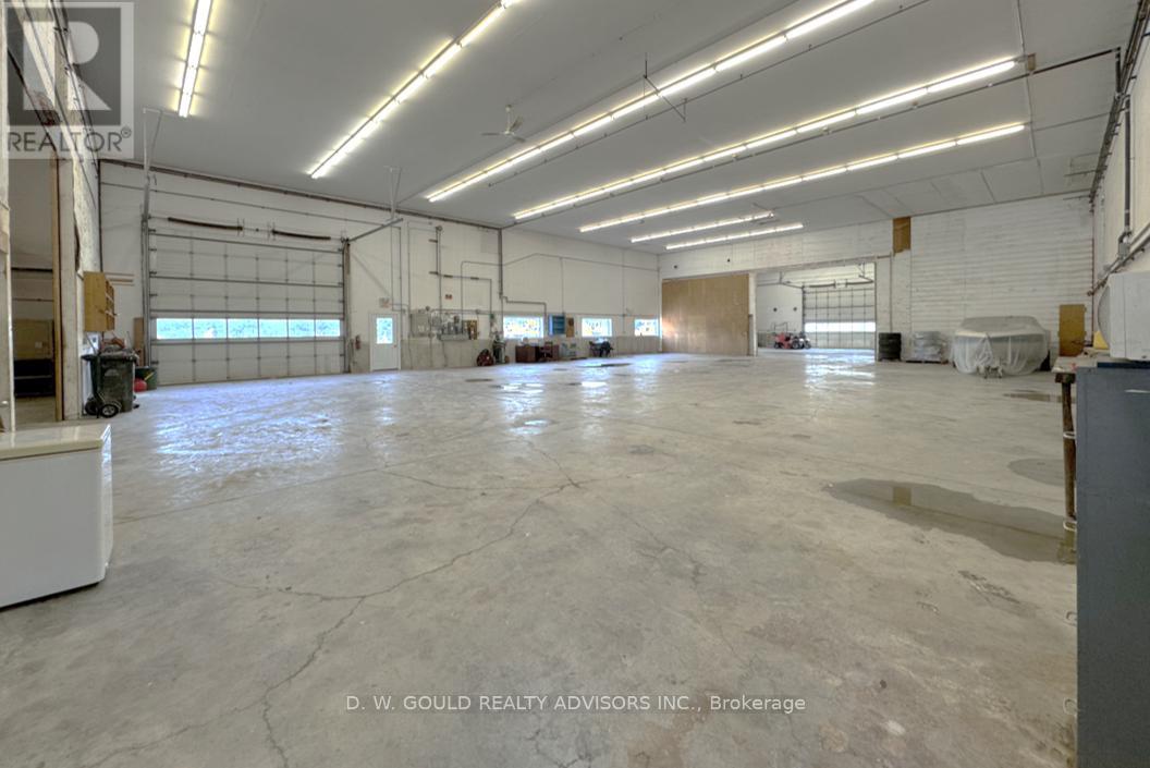 191279 Thirteen Line Property Photo 26