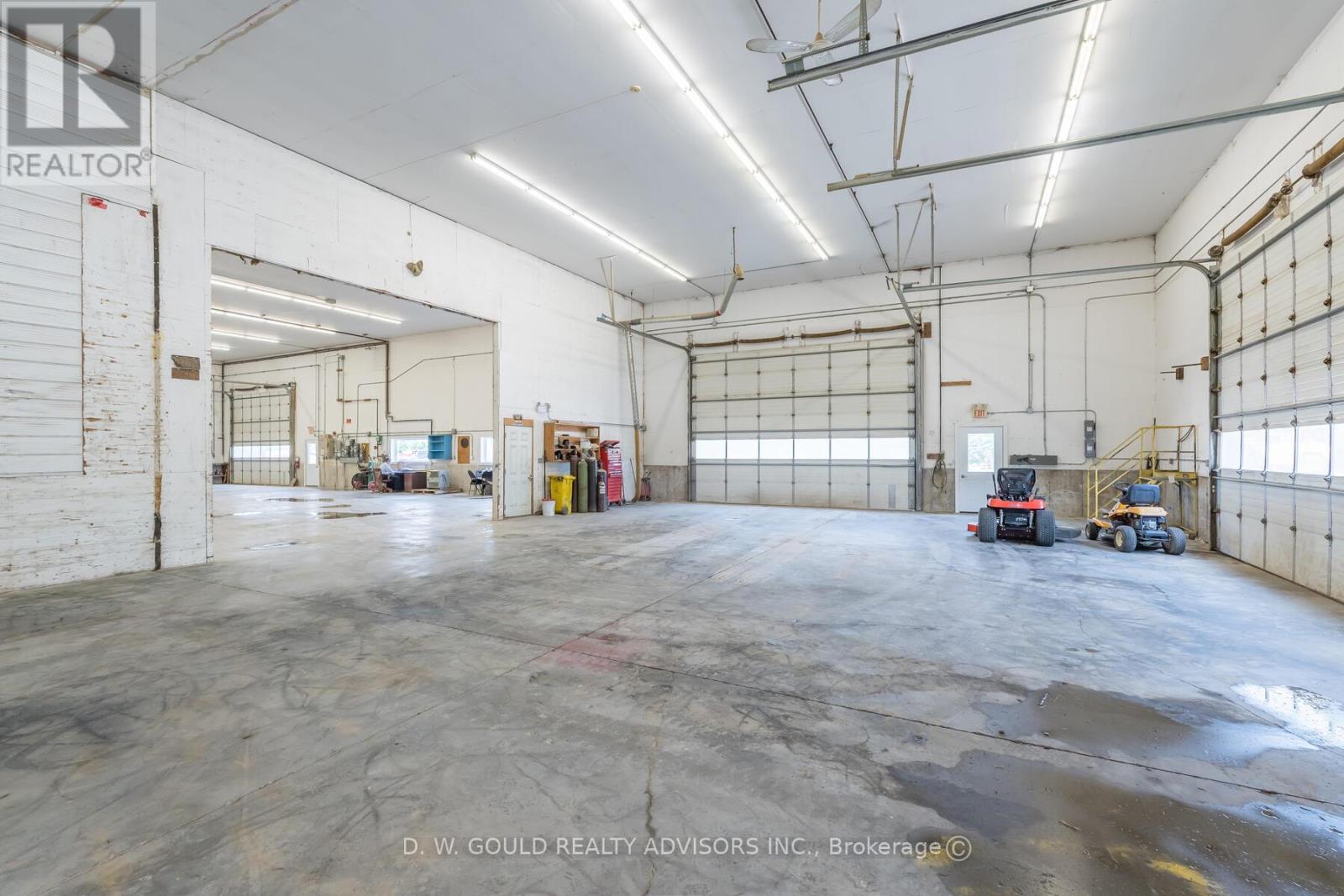 191279 Thirteen Line Property Photo 25