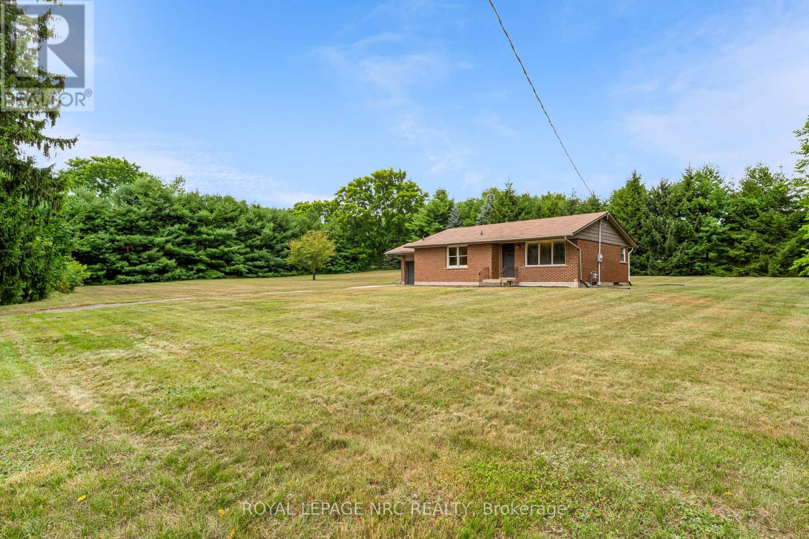 489 MEMORIAL DRIVE Property Photo 1