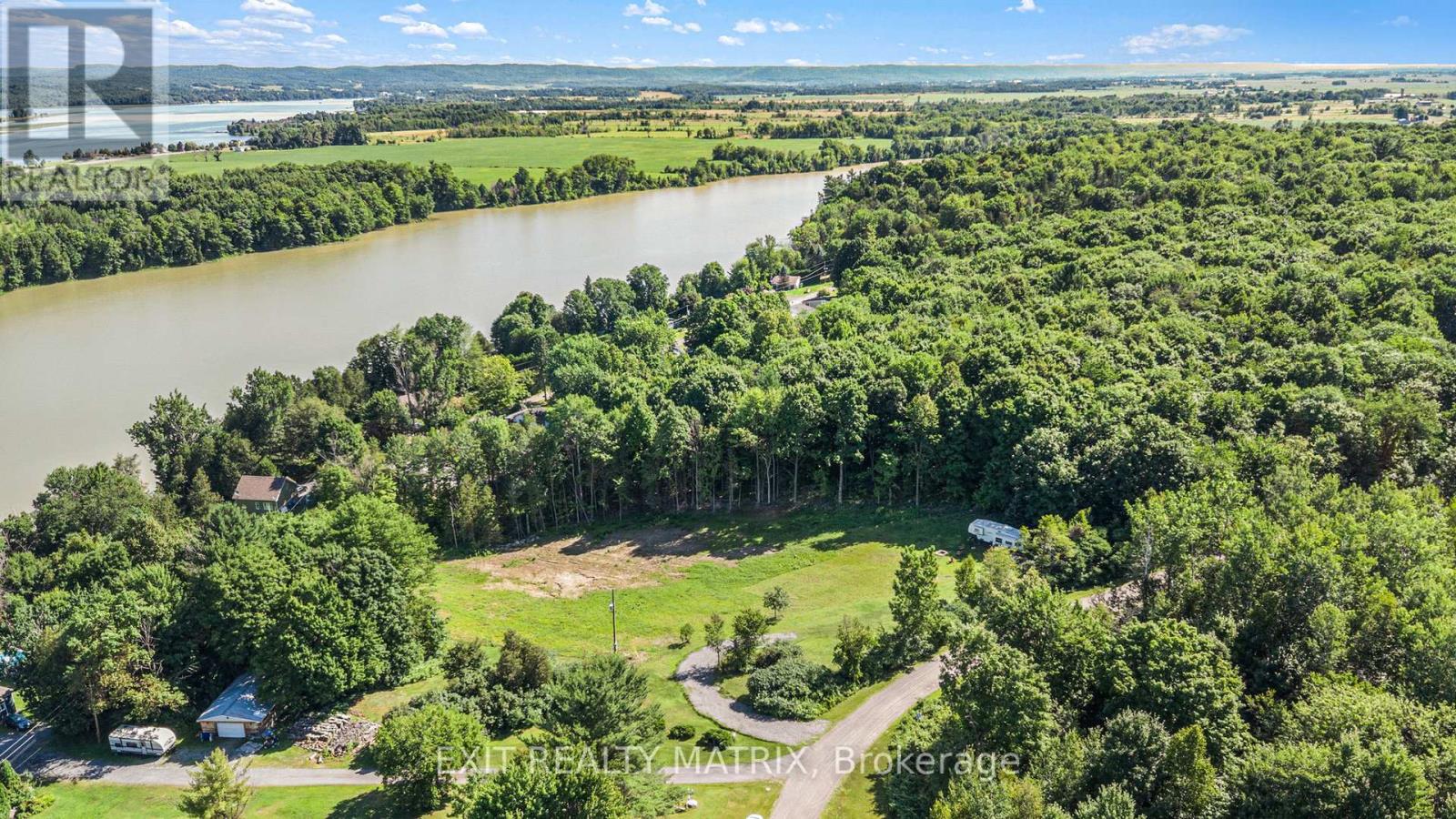 1100 La Source Road Property Photo 1