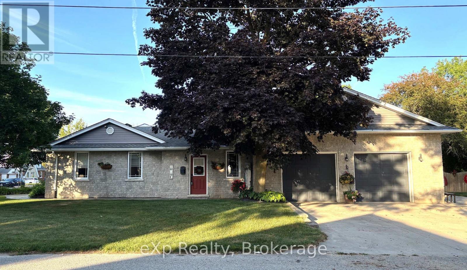 9 Johnstone Boulevard Property Photo 5