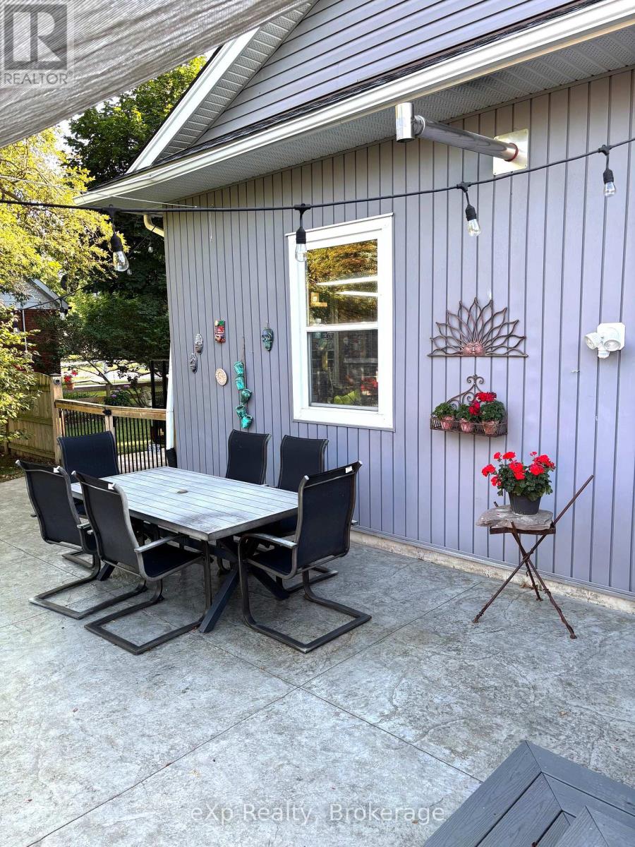 9 Johnstone Boulevard Property Photo 11