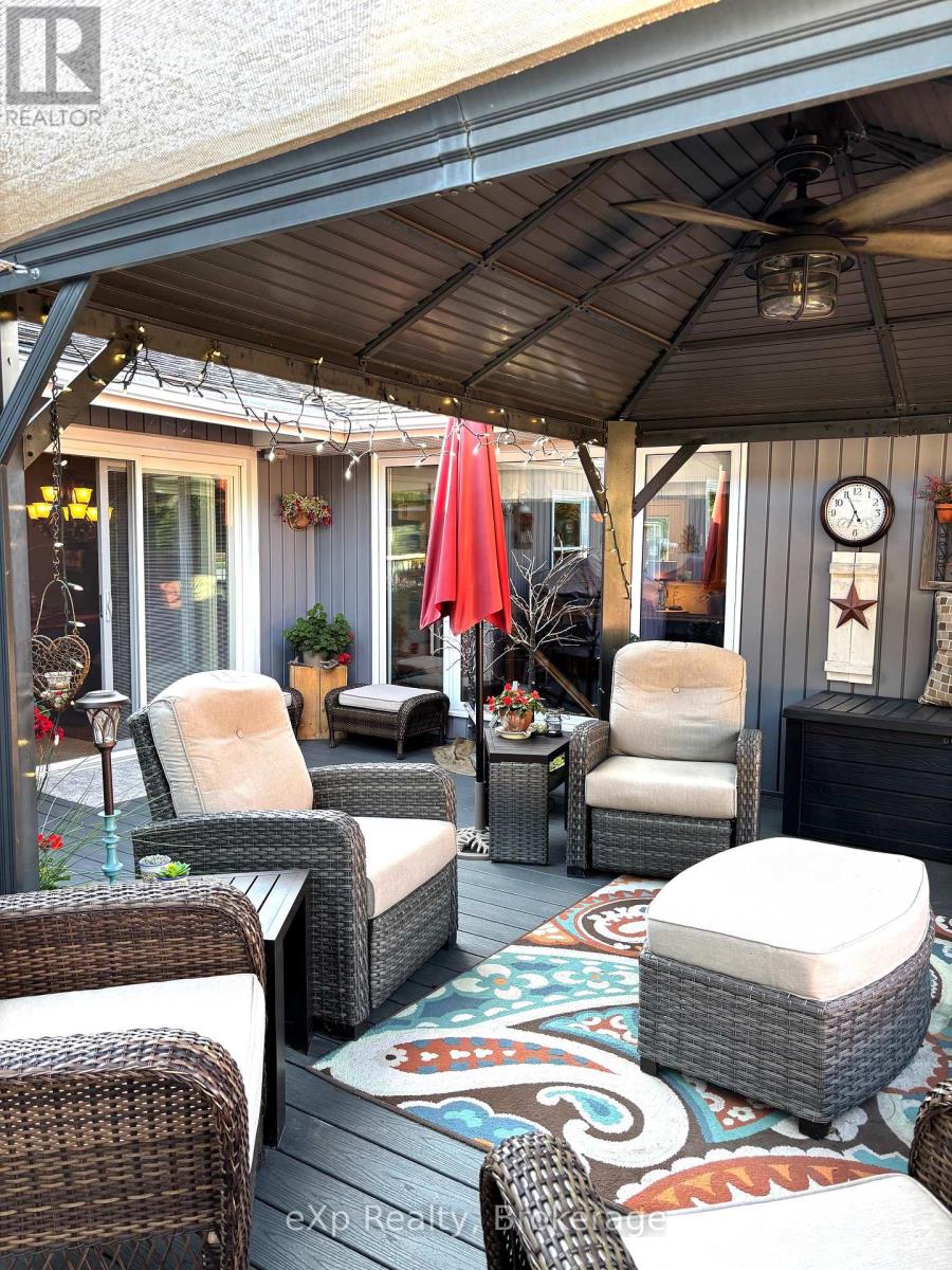 9 Johnstone Boulevard Property Photo 14