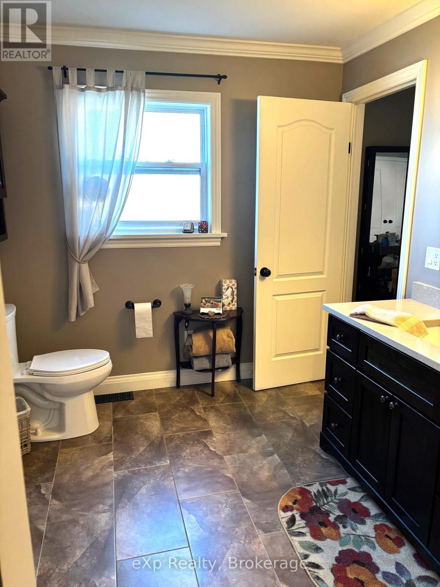 9 Johnstone Boulevard Property Photo 32