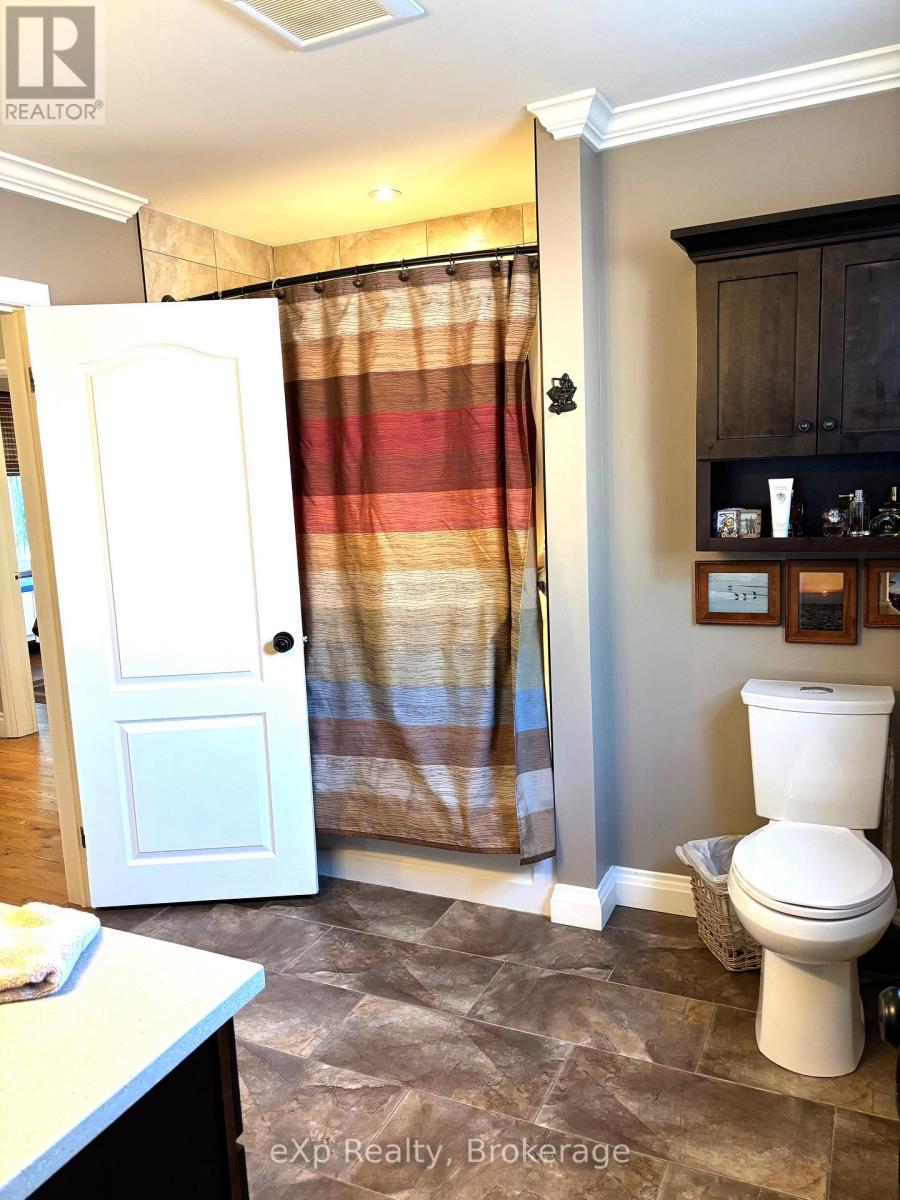 9 Johnstone Boulevard Property Photo 33