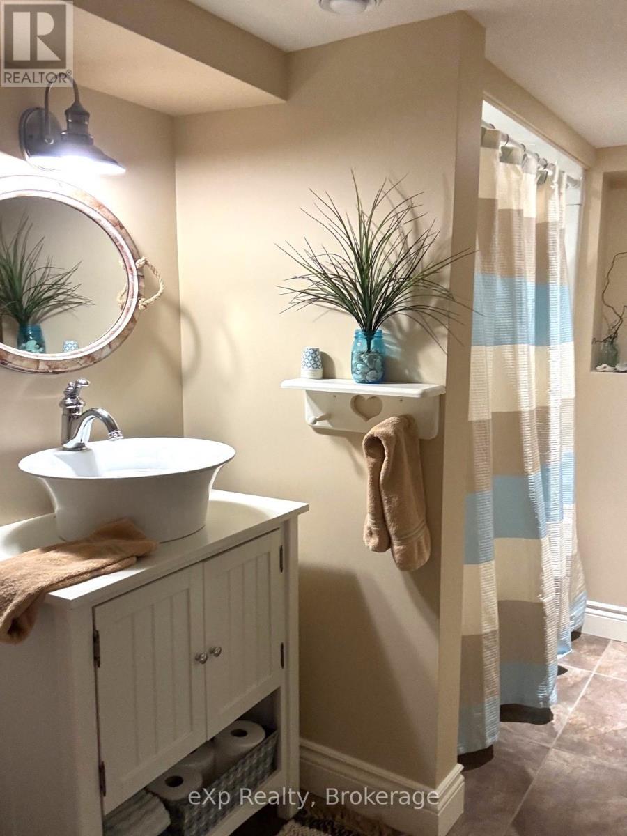 9 Johnstone Boulevard Property Photo 42