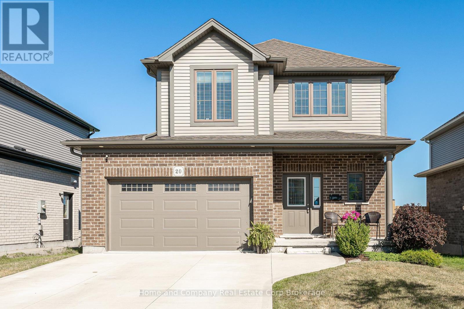 20 AHRENS DRIVE Property Photo 1