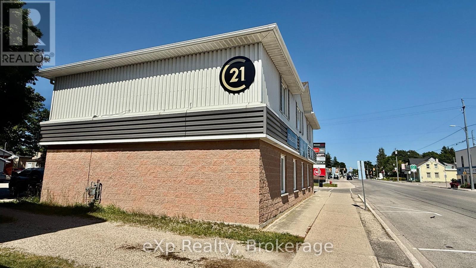 414 10th Street Property Photo 3