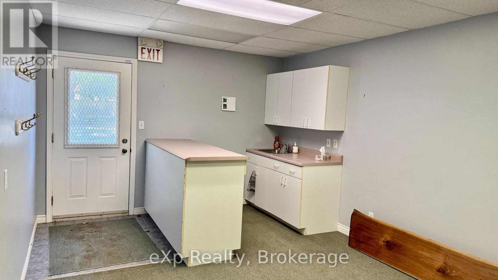 414 10th Street Property Photo 12