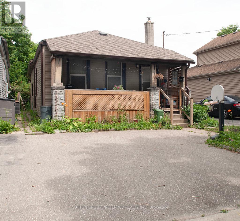138 COLBORNE STREET Property Photo 1