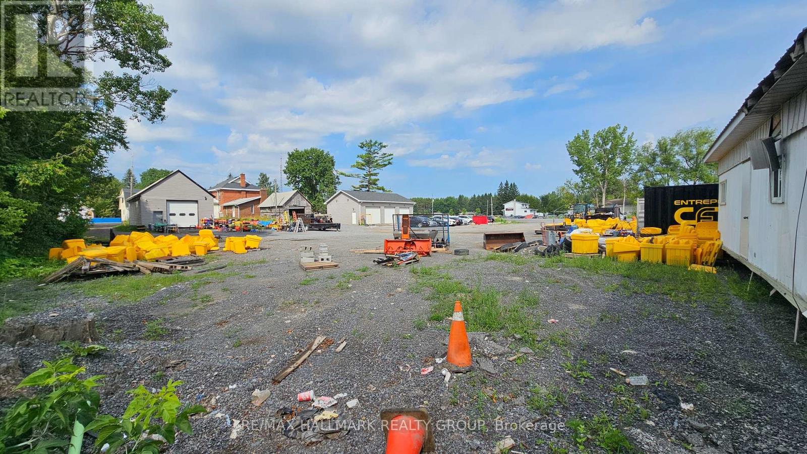 2590 (a) Carp Road Property Photo 7