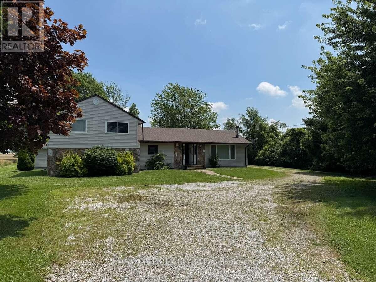 3104 St Clair Parkway Property Photo 4