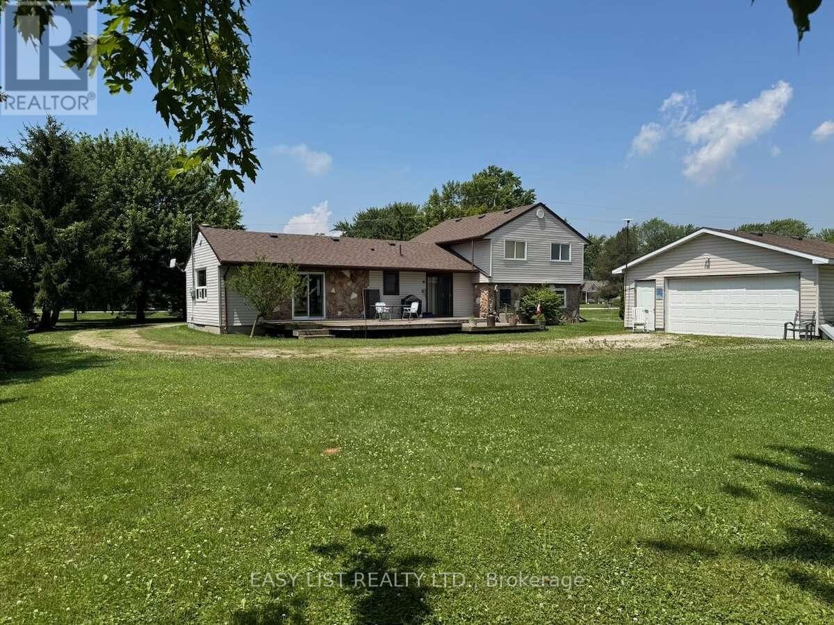 3104 St Clair Parkway Property Photo 5
